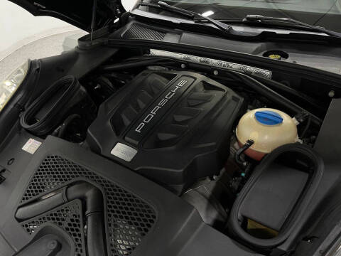 2017 Porsche Macan S