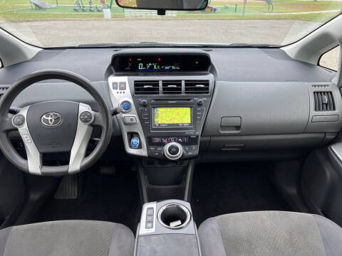 2012 Toyota Prius v Two