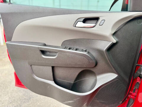 2016 Chevrolet Sonic LT Auto