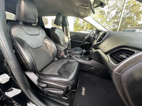 2019 Jeep Cherokee Latitude Plus