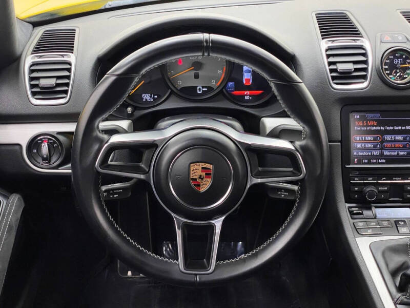 2016 Porsche Cayman GT4