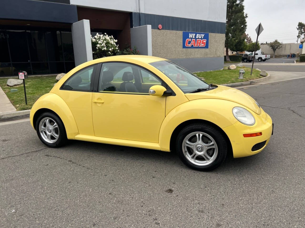 2008 Volkswagen New Beetle for sale at ZRV AUTO INC in Brea, CA