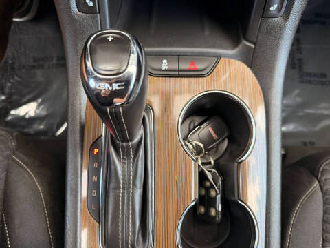 2017 GMC Acadia SLE-2