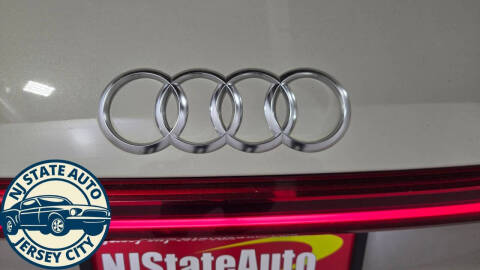 2022 Audi e-tron quattro Premium