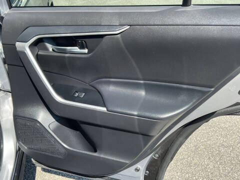 2023 Toyota RAV4 Hybrid SE