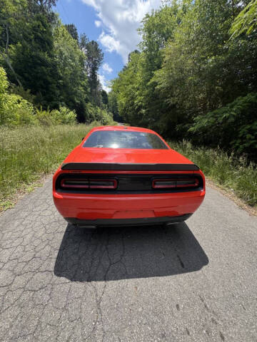 2021 Dodge Challenger SXT