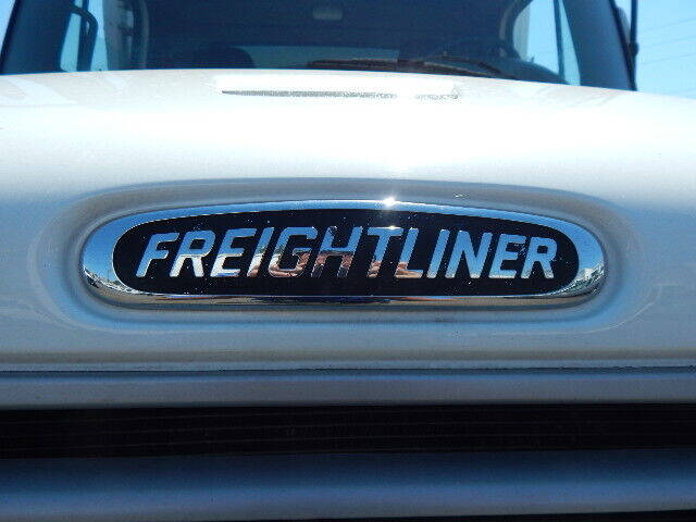2016 Freightliner M2 106