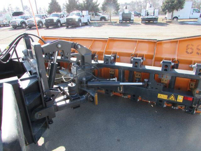 2013 Freightliner 114 SD