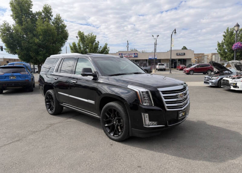 2018 Cadillac Escalade Platinum