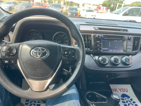 2017 Toyota RAV4 LE