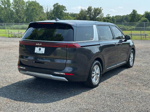 2022 Kia Carnival LX
