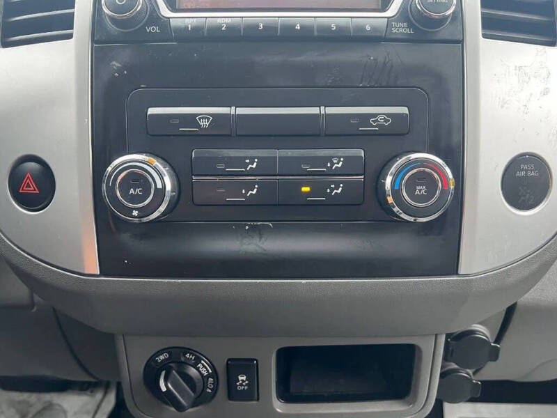 2015 Nissan Frontier SV