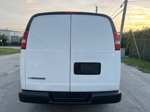 2017 Chevrolet Express 2500