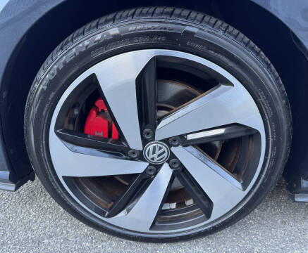 2018 Volkswagen Golf GTI SE