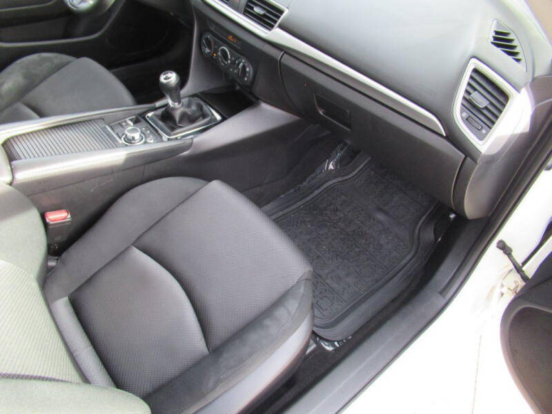 2017 Mazda MAZDA3 Sport