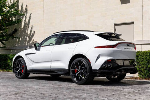 2025 Aston Martin DBX 707