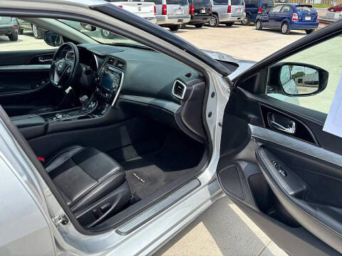 2017 Nissan Maxima