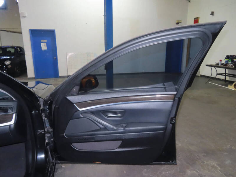 2011 BMW 5 Series 535i