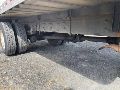 2018 Freightliner M2 106