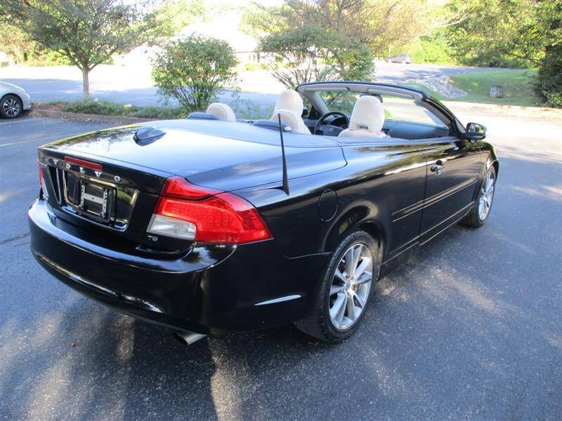 2011 Volvo C70 T5