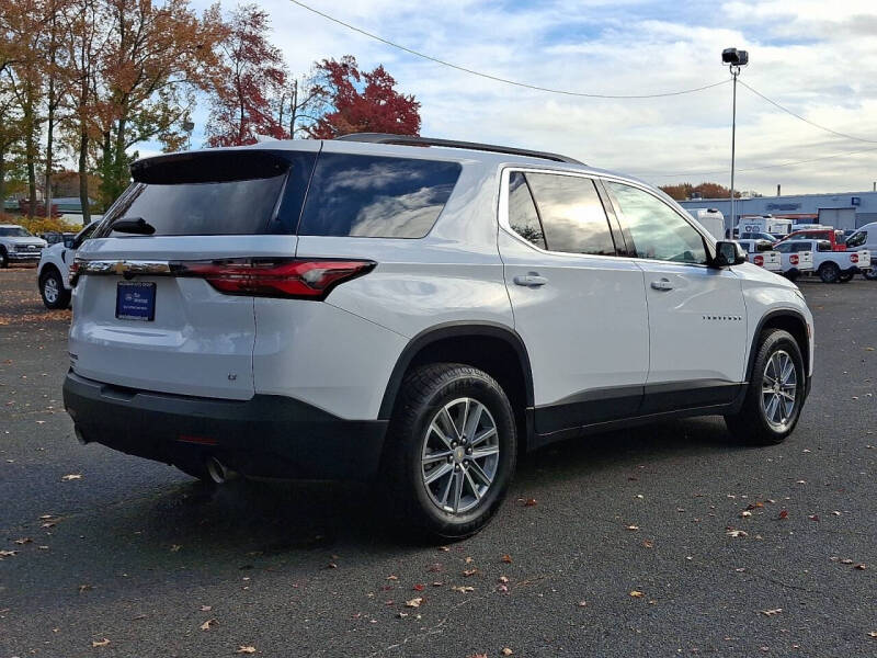 2022 Chevrolet Traverse LT Cloth