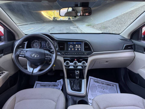 2019 Hyundai Elantra SE