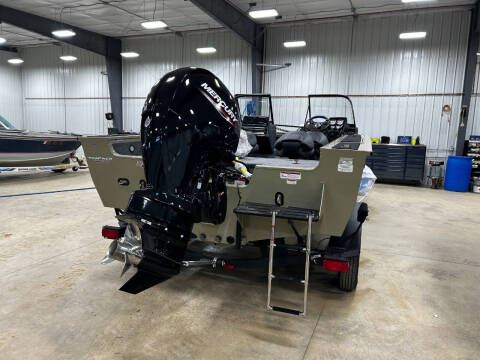 2026 Tracker TARGA 18 WT