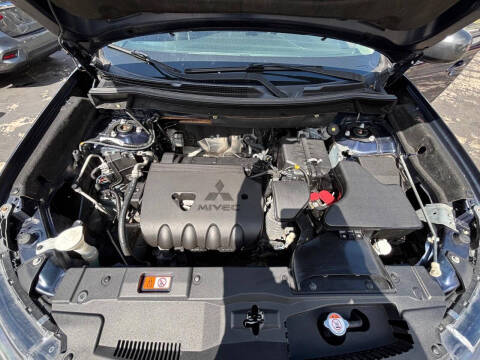 2020 Mitsubishi Outlander ES