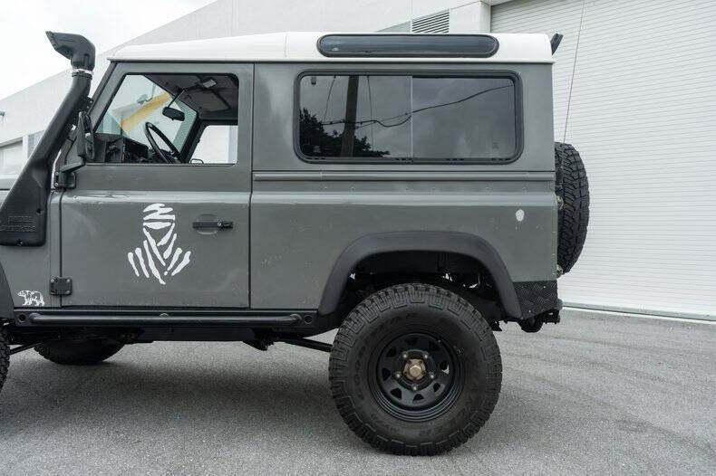 1991 Land Rover Defender
