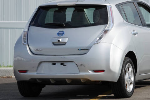 2011 Nissan LEAF SV