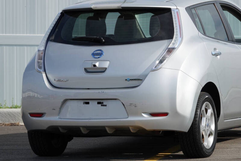 2011 Nissan LEAF SV