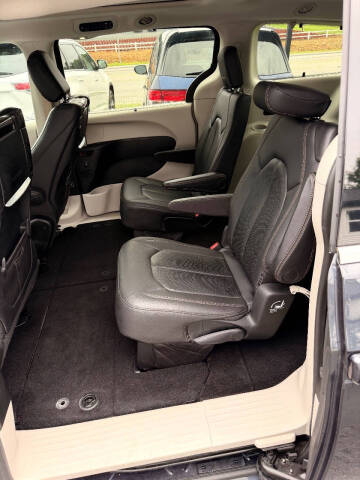 2019 Chrysler Pacifica Touring L Plus