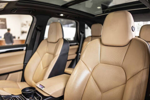 2017 Porsche Cayenne Platinum Edition