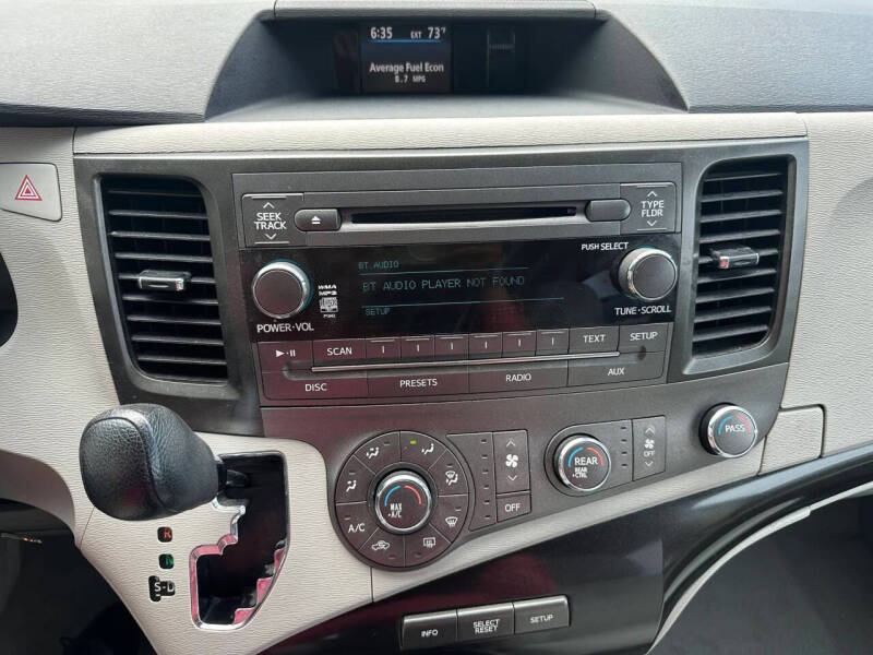 2011 Toyota Sienna