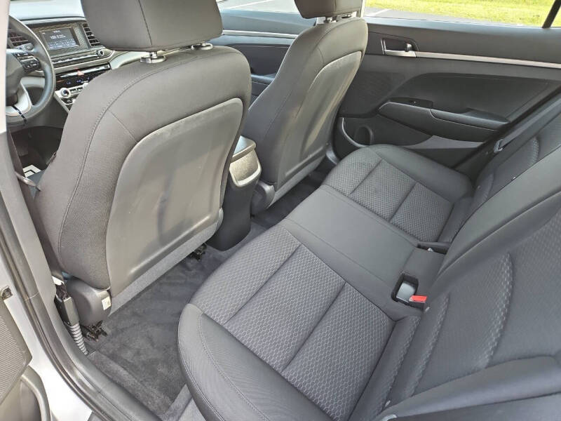 2020 Hyundai Elantra SE