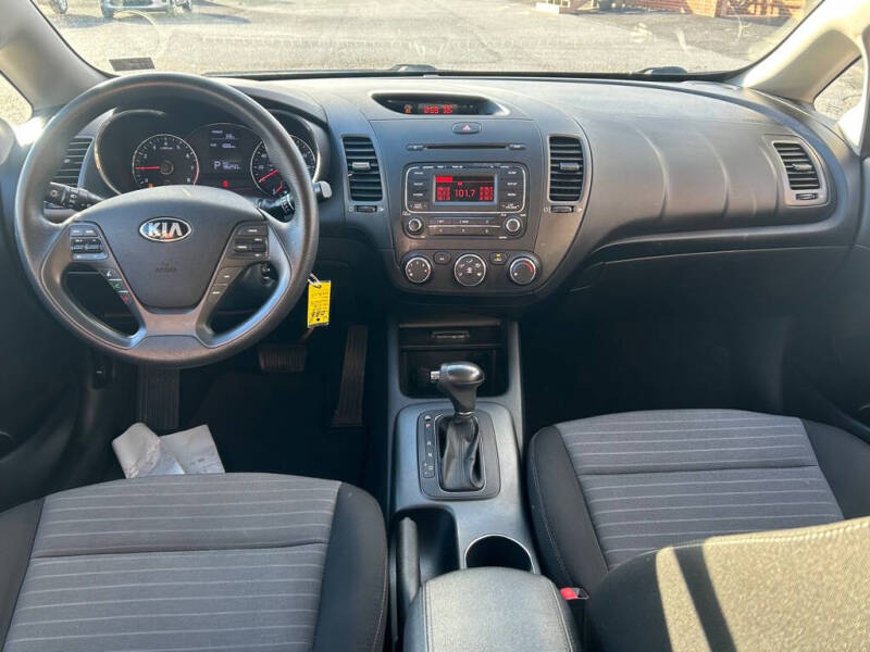 2016 Kia Forte5 LX