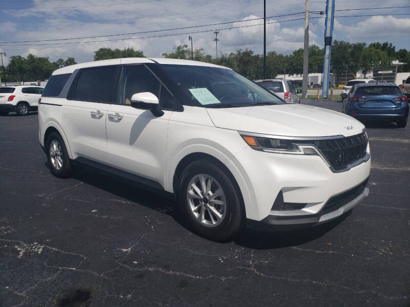 2023 Kia Carnival LX