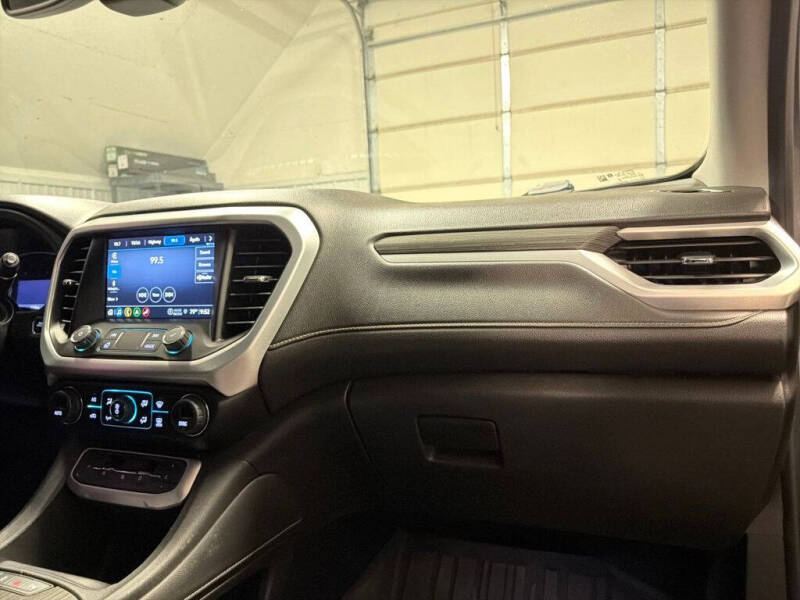 2021 GMC Acadia SLT