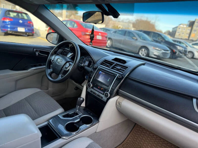 2013 Toyota Camry Hybrid