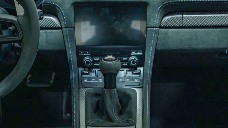 2024 Porsche 718 Cayman GT4 RS