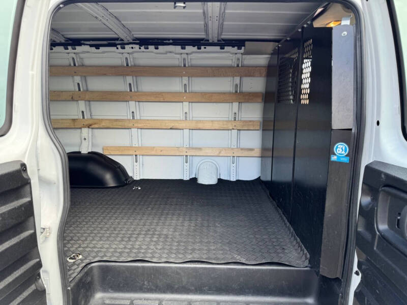 2023 GMC Savana 2500