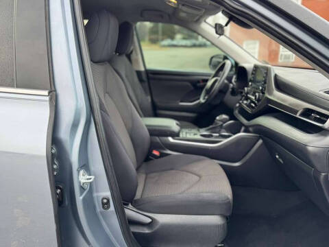 2021 Toyota Highlander LE