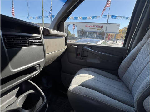 2003 GMC Savana 2500