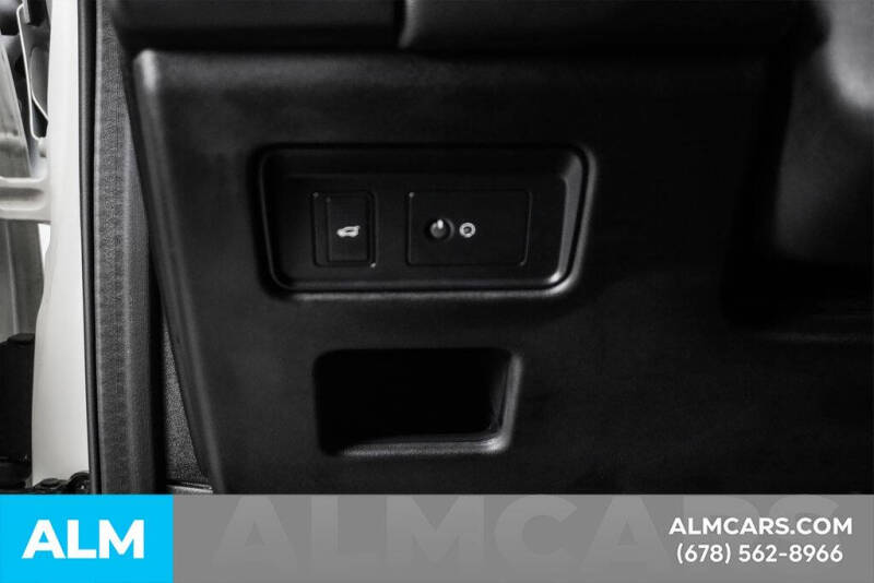 2022 Land Rover Discovery P300 S R-Dynamic