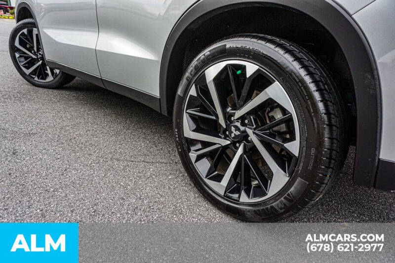 2023 Mitsubishi Outlander SE