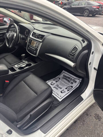 2016 Nissan Altima 2.5 SR