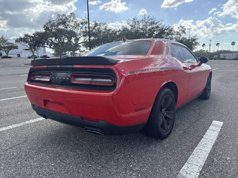 2015 Dodge Challenger SXT