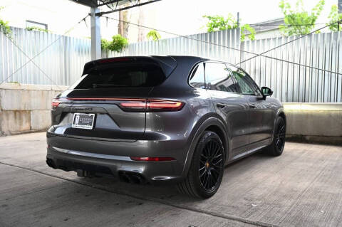 2021 Porsche Cayenne GTS