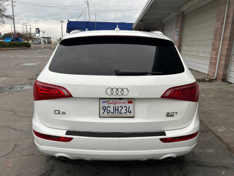 2011 Audi Q5 2.0T quattro Premium