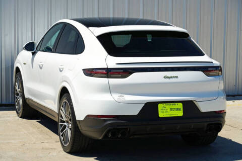 2023 Porsche Cayenne E-Hybrid Coupe